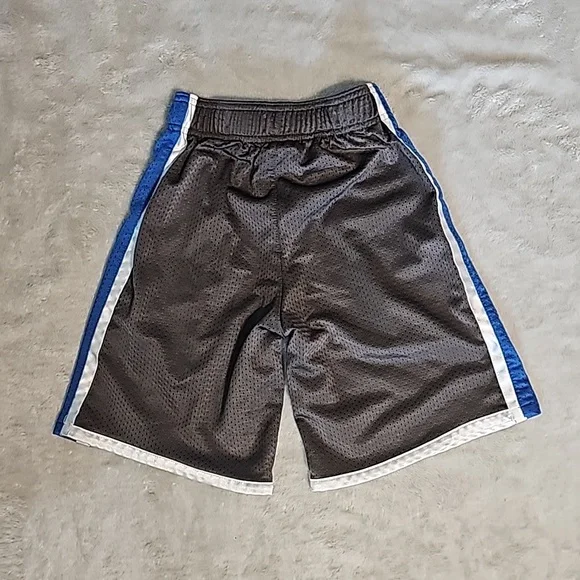 Nike Boys Mesh Athletic Shorts-Size 7 - Picture 2 of 2